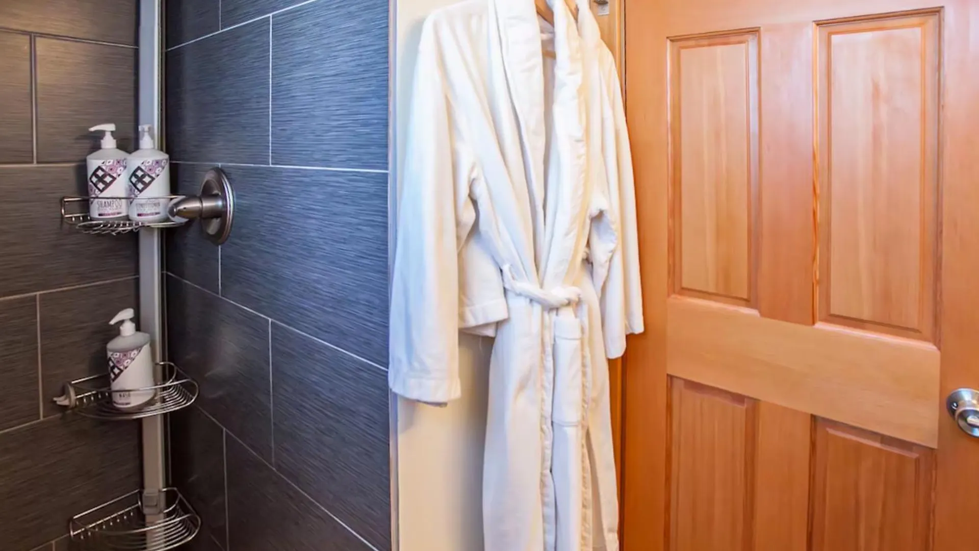 Lemon Door Micro-Loft Hotel Portland