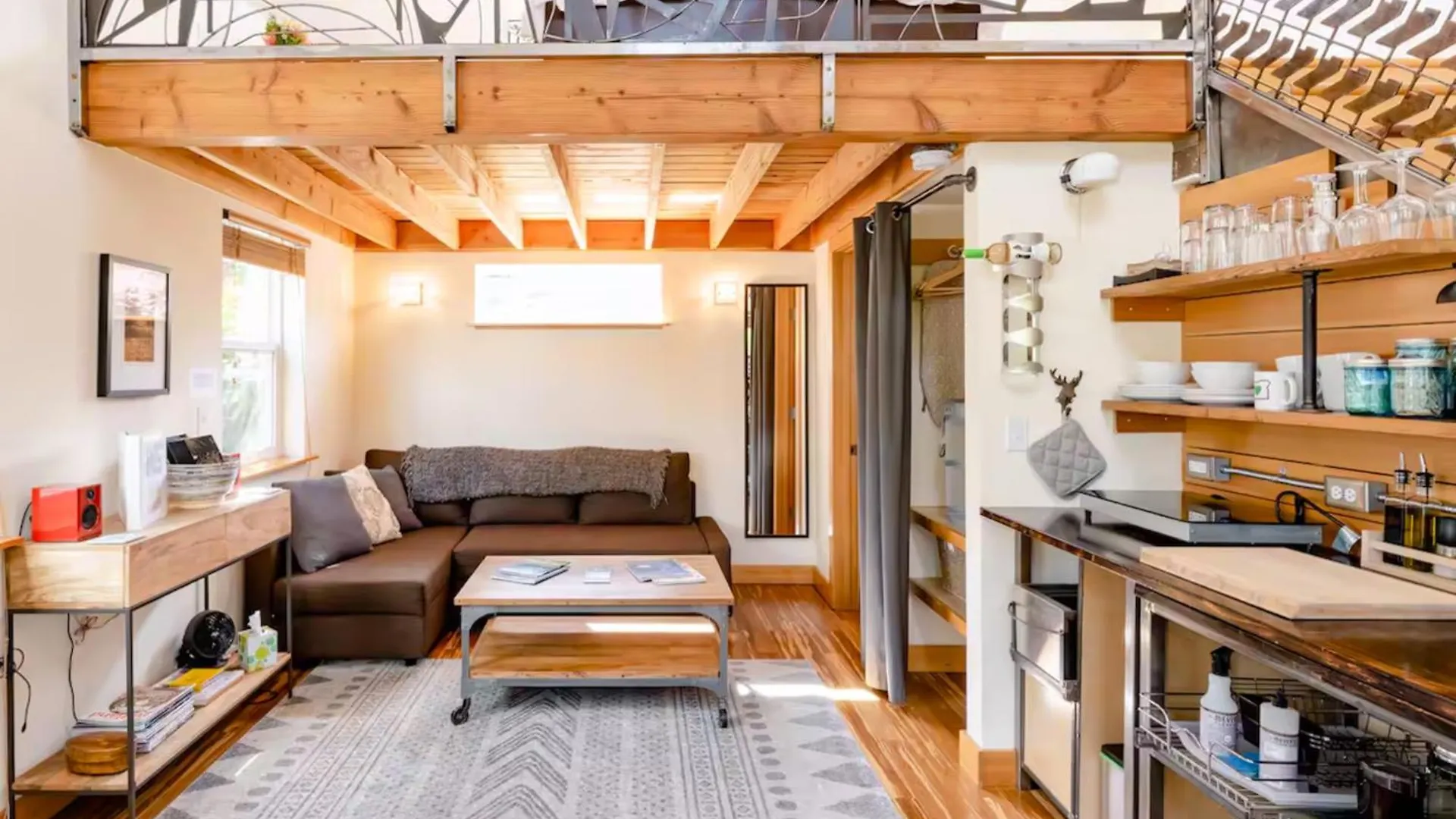 Lemon Door Micro-Loft Hotel Portland